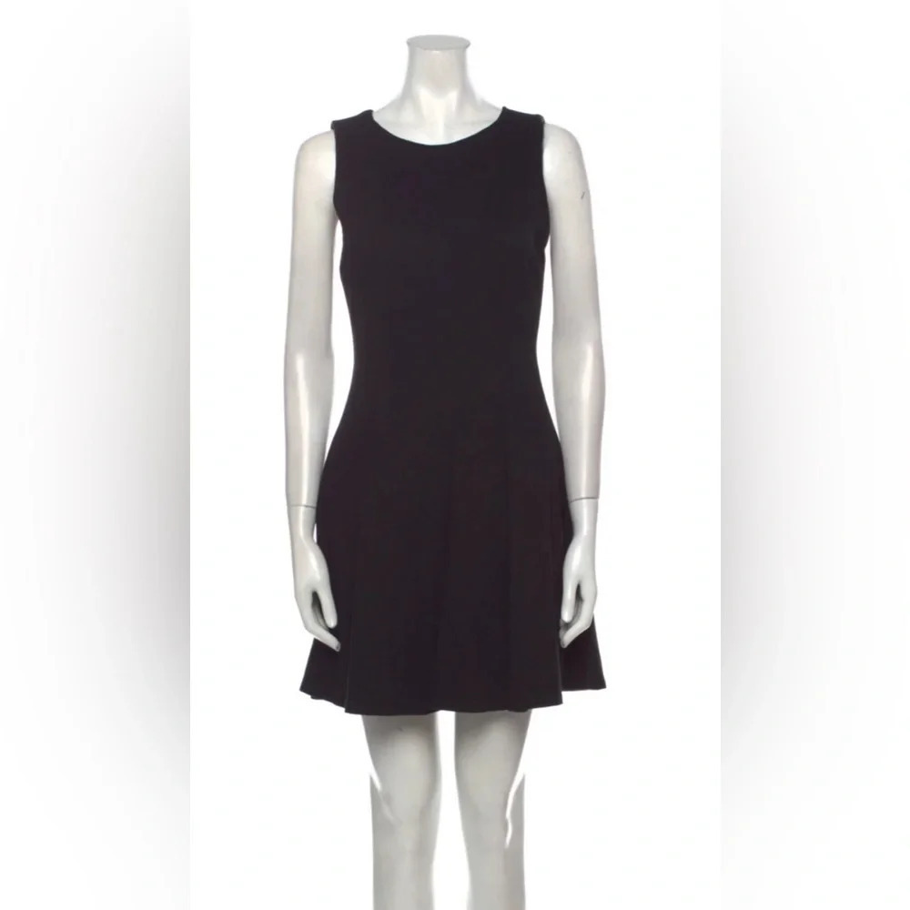 alice + olivia black sleeveless scoop neck dress LBD Fully Lined Gorgeou…